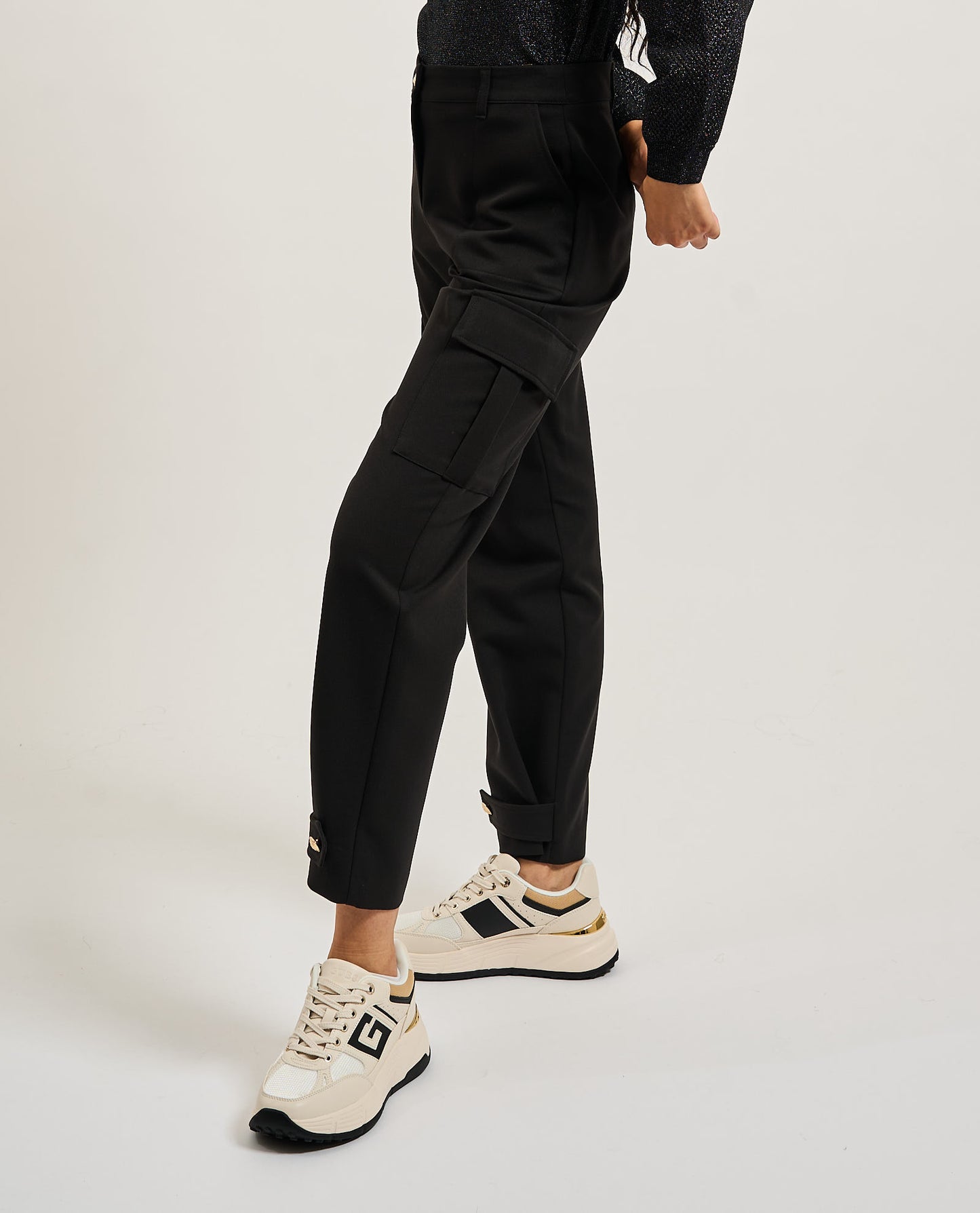Pantaloni cargo donna di Gaudi con cinturini SKU: 521BD250292001