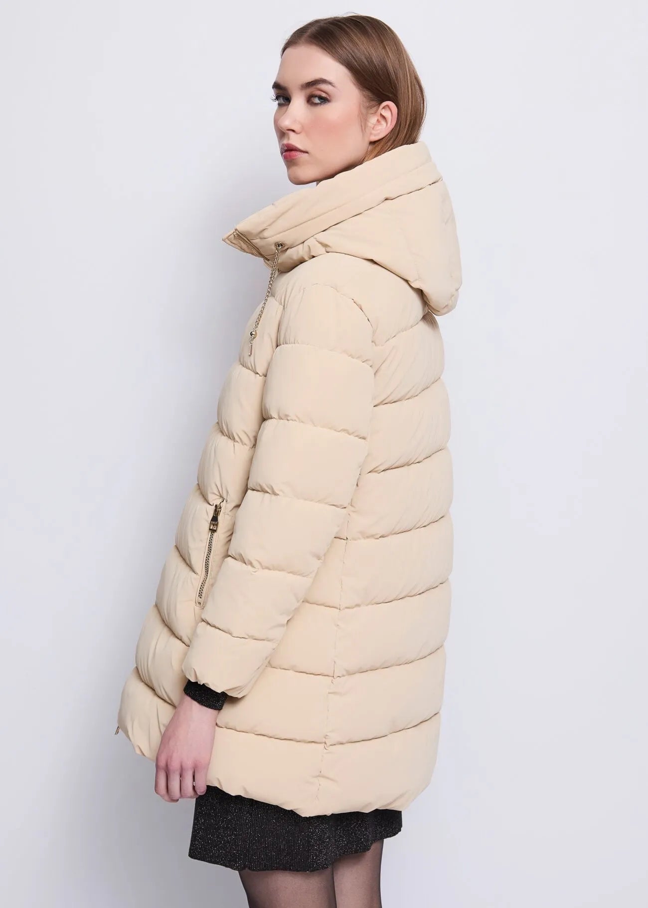 Nuova Collezione Piumino da donna con cappuccio e coulisse a catena 521BD35007_3222
