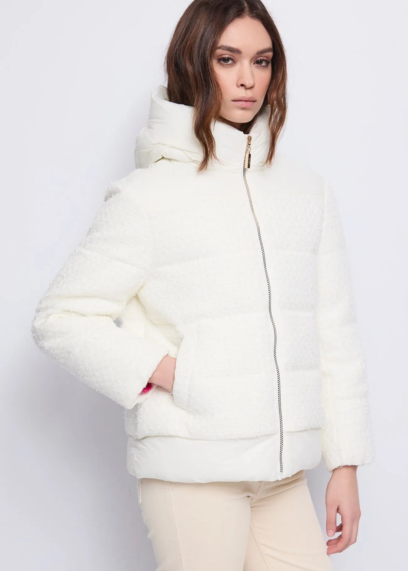 Nuova Collezione Piumino da donna trapuntato con cappuccio GAUDI 521BD35017_2101