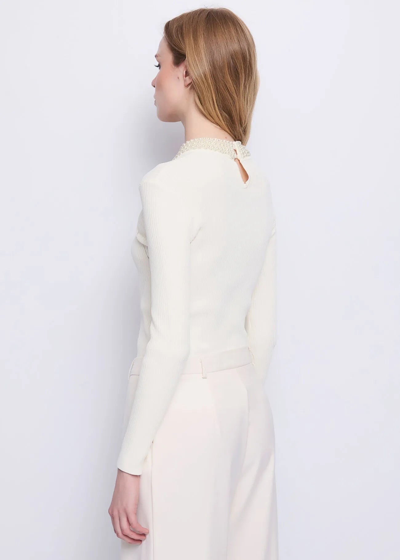 Maglia bianca da donna in filato con perle GAUDI 521FD53036_3213