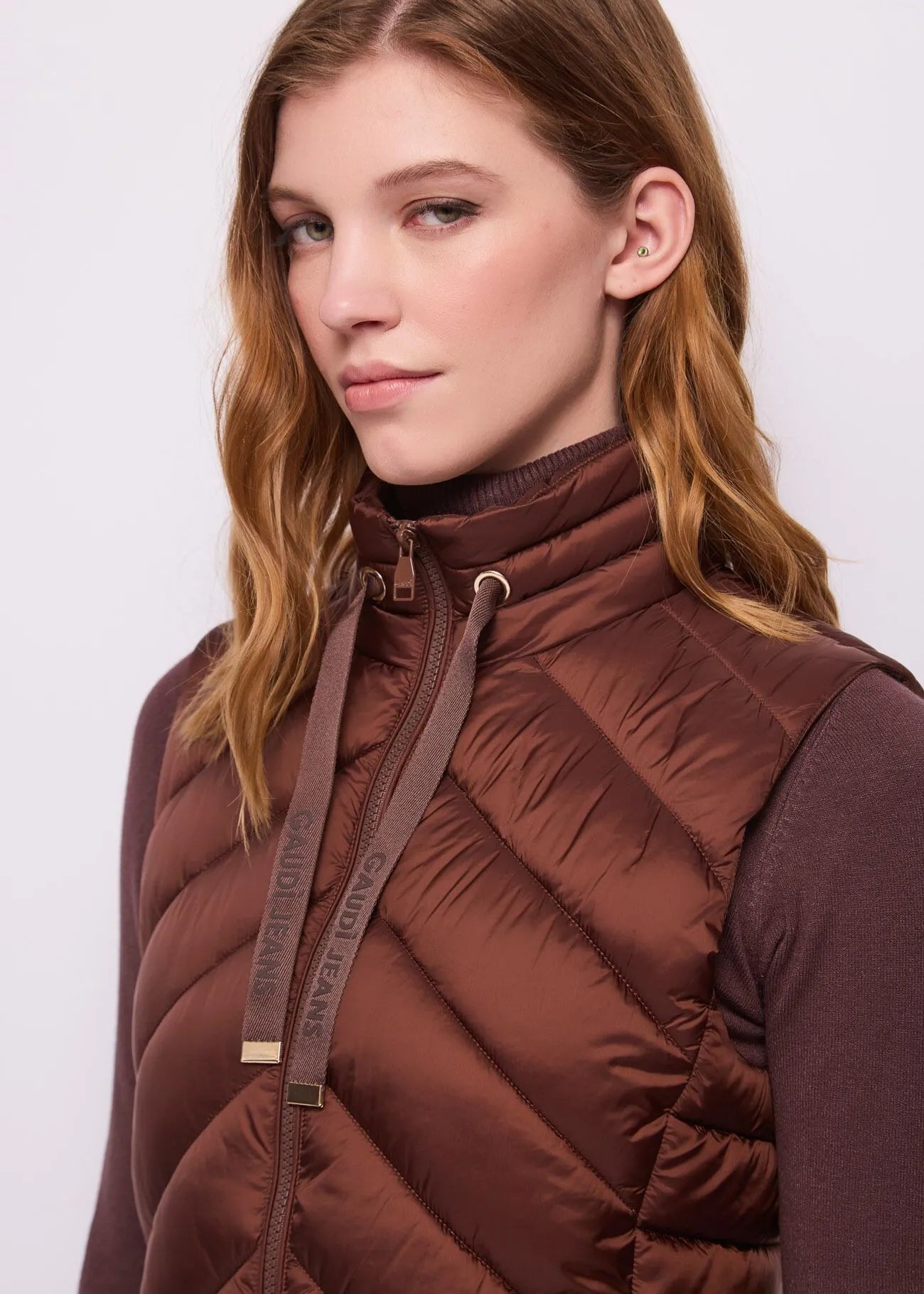 Gilet da donna in nylon con collo alto