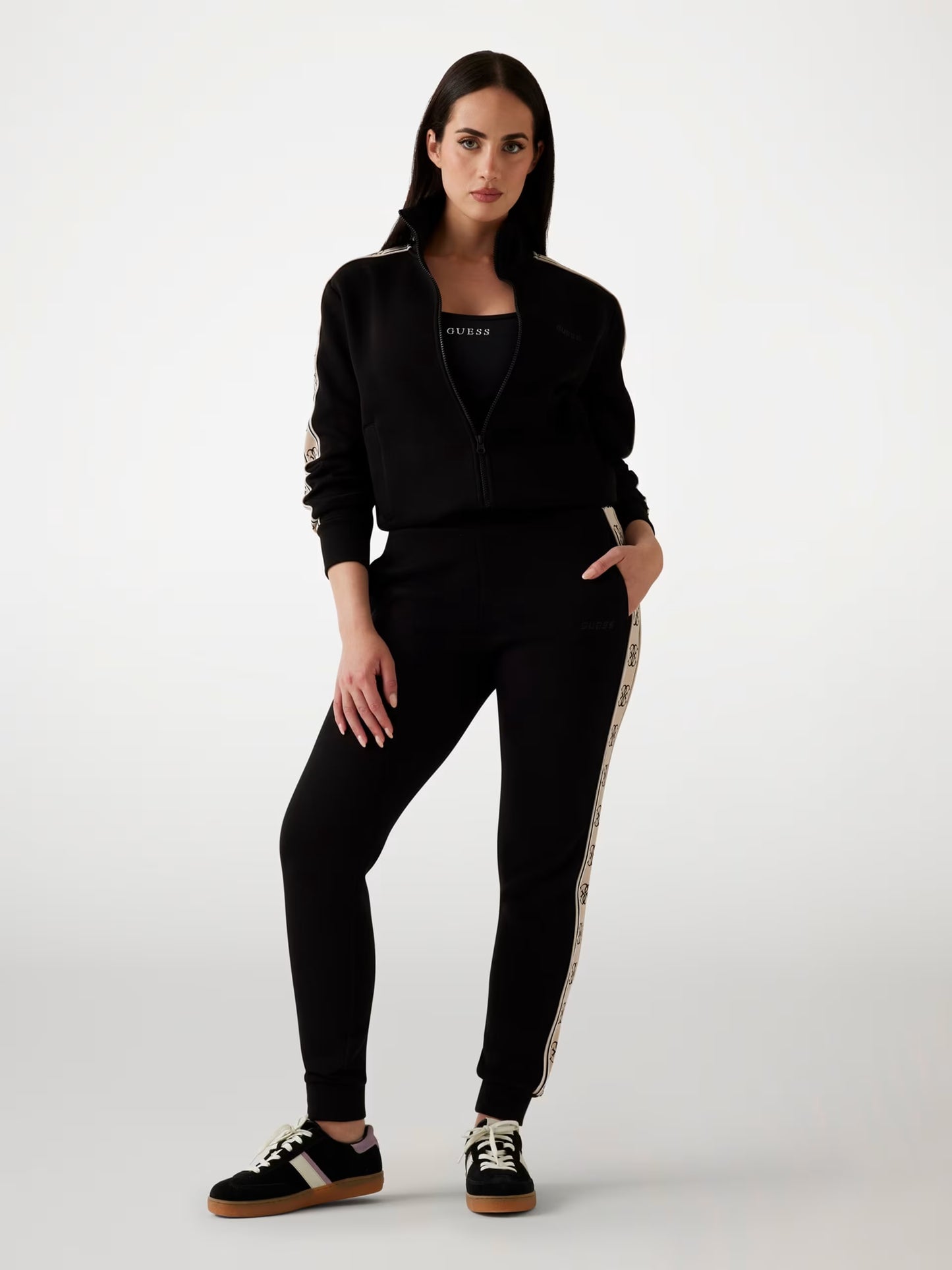 Guess V2YQ16KB3P2 Sweatshirt with logoed side band