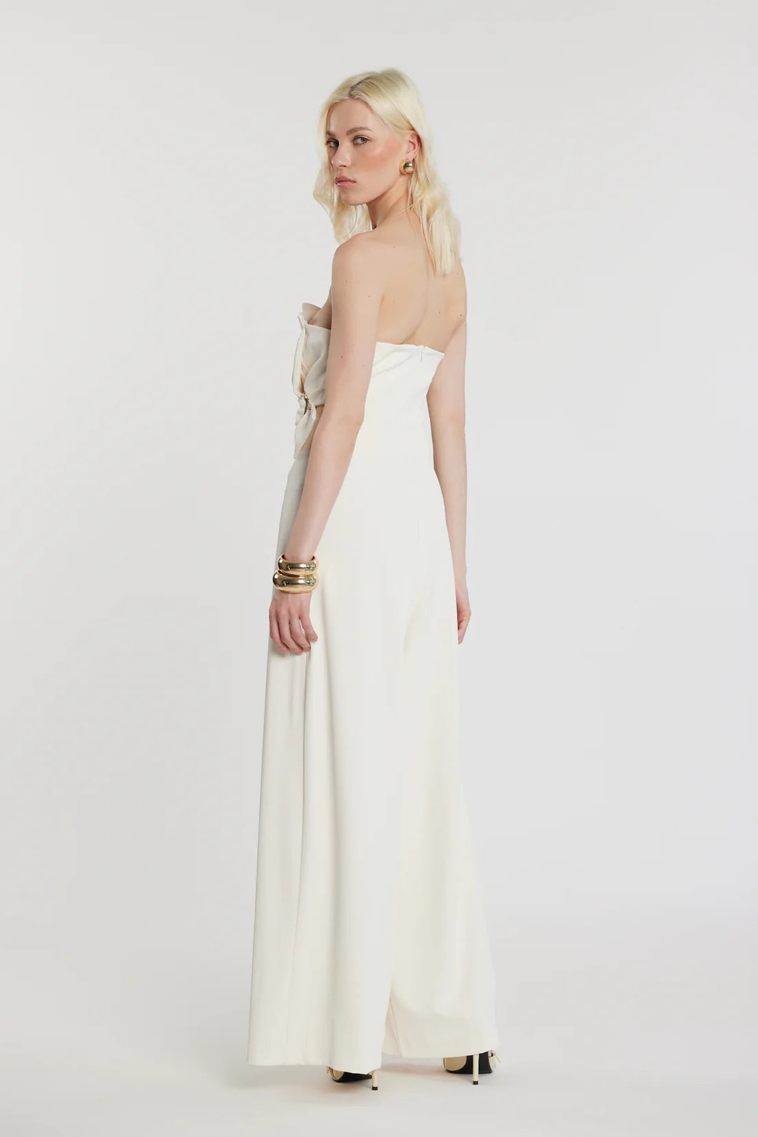 Relish Tuta UETT lunga smanicata con fascia ventaglio più pieghe più effetto cintura