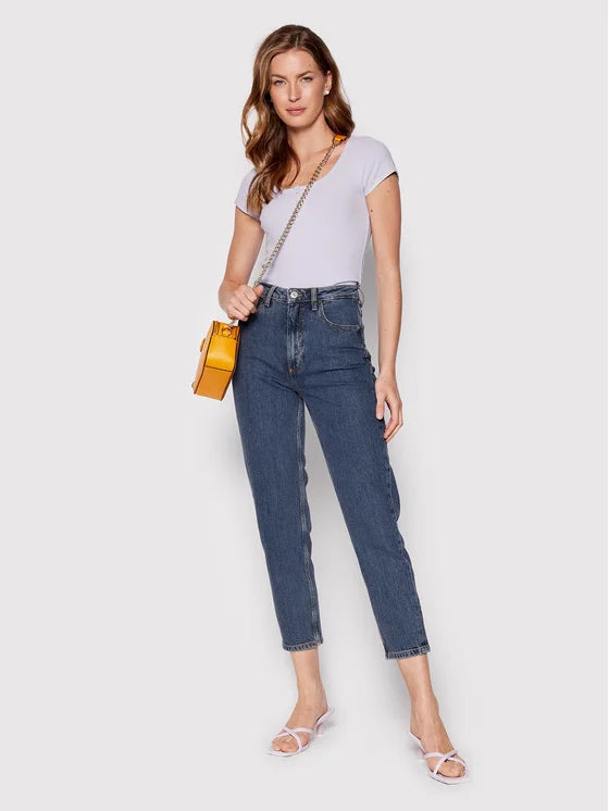 Pantalon Guess pour femme. Référence : W2YA21-D4NH5AUMD
