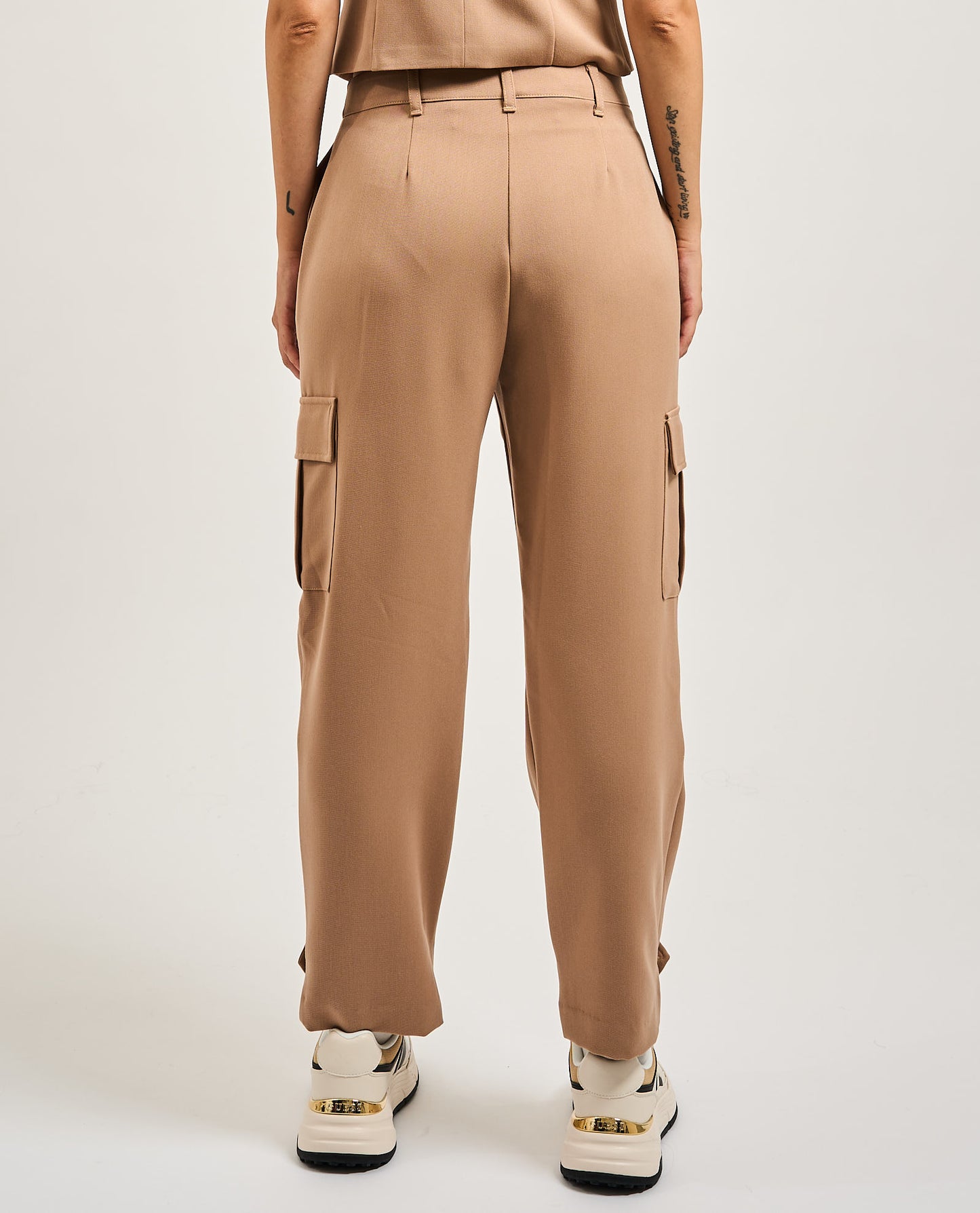Pantaloni cargo donna di Gaudi con cinturini SKU: 521BD250292369
