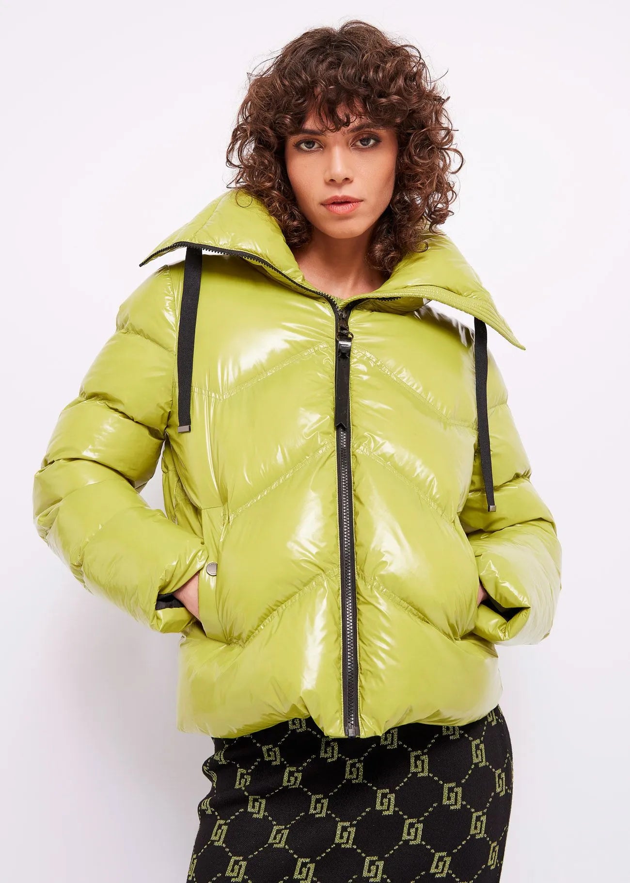 AUTUMN WINTER Women's short down jacket GAUDI MOD. 231_321BD35016_2596 