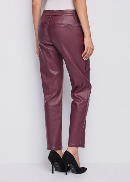 Pantaloni da donna effetto similpelle con tasche cargo GAUDI 521BD25017_2416