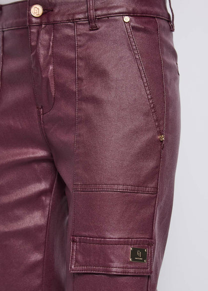 Pantaloni da donna effetto similpelle con tasche cargo GAUDI 521BD25017_2416