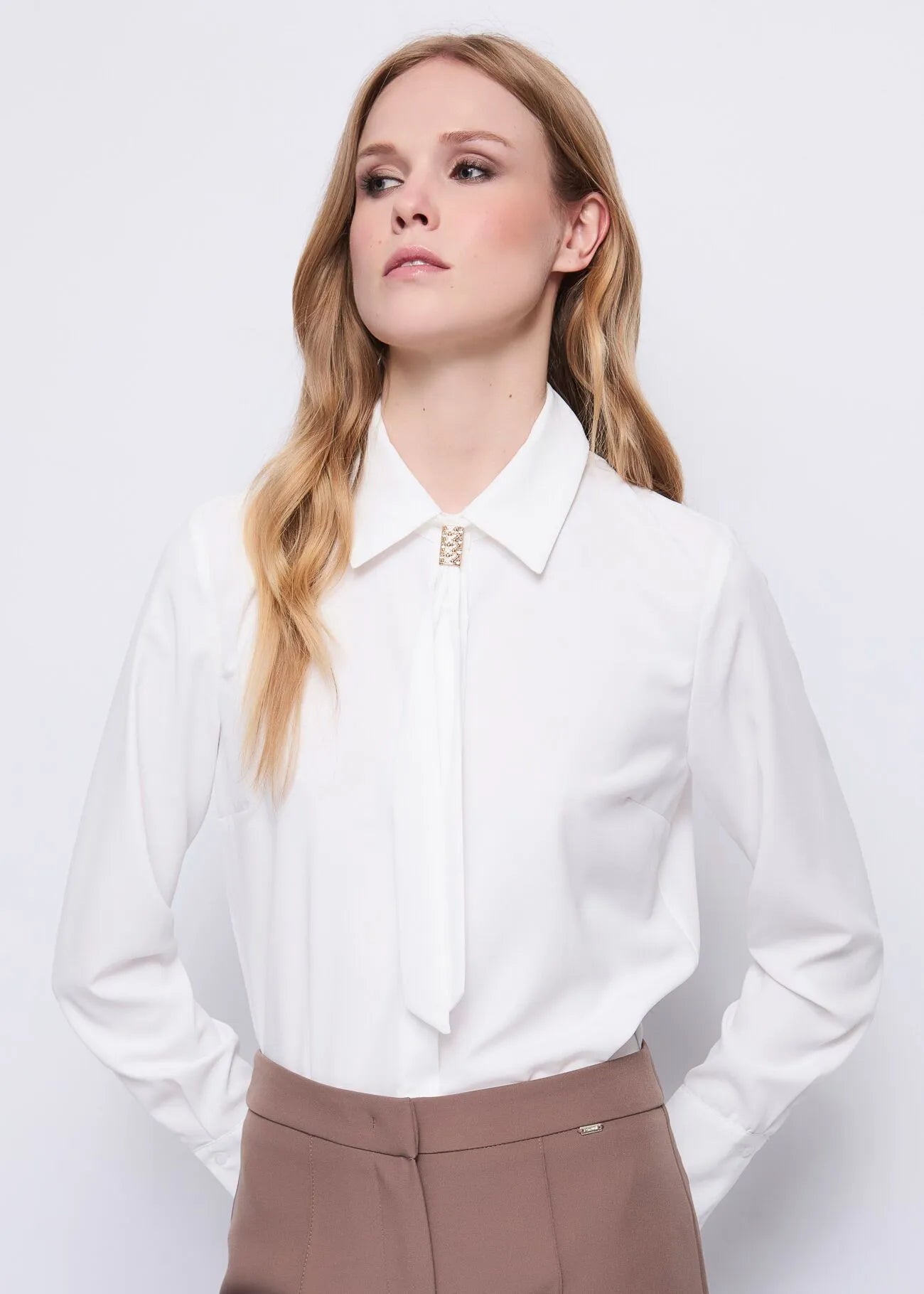 Camicia bianca da donna in crêpe de chine GAUDI 521FD45008_2101