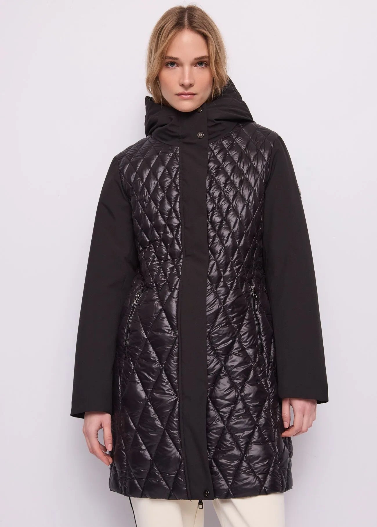 Gaudi Parka nero da donna con cappuccio