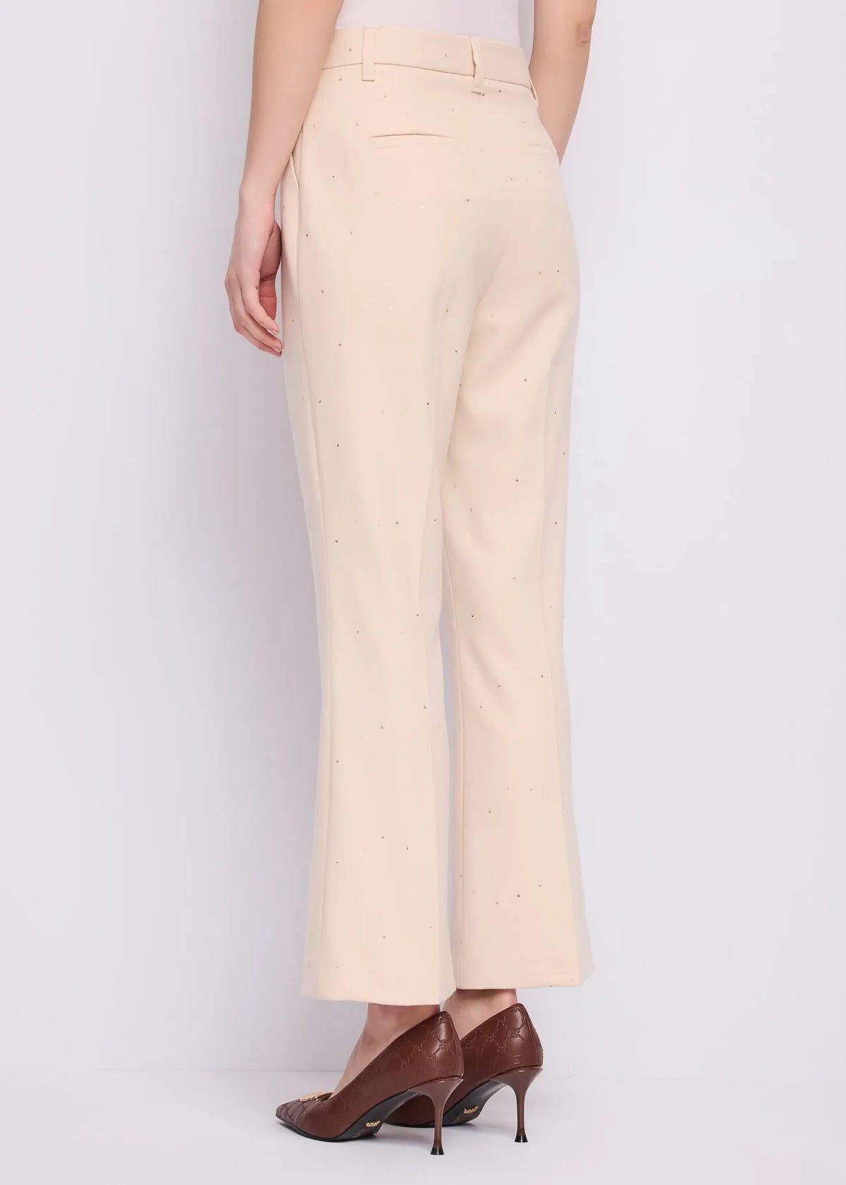 Nuova Collezione Pantaloni flare cropped da donna con piega GAUDI 621FD25017 02