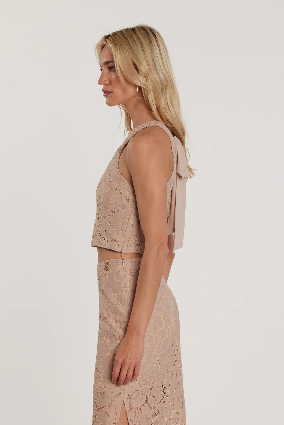 Relish Blusa VIVER corta smanicata scollo alla americana con zip più fiocco collo pizzo