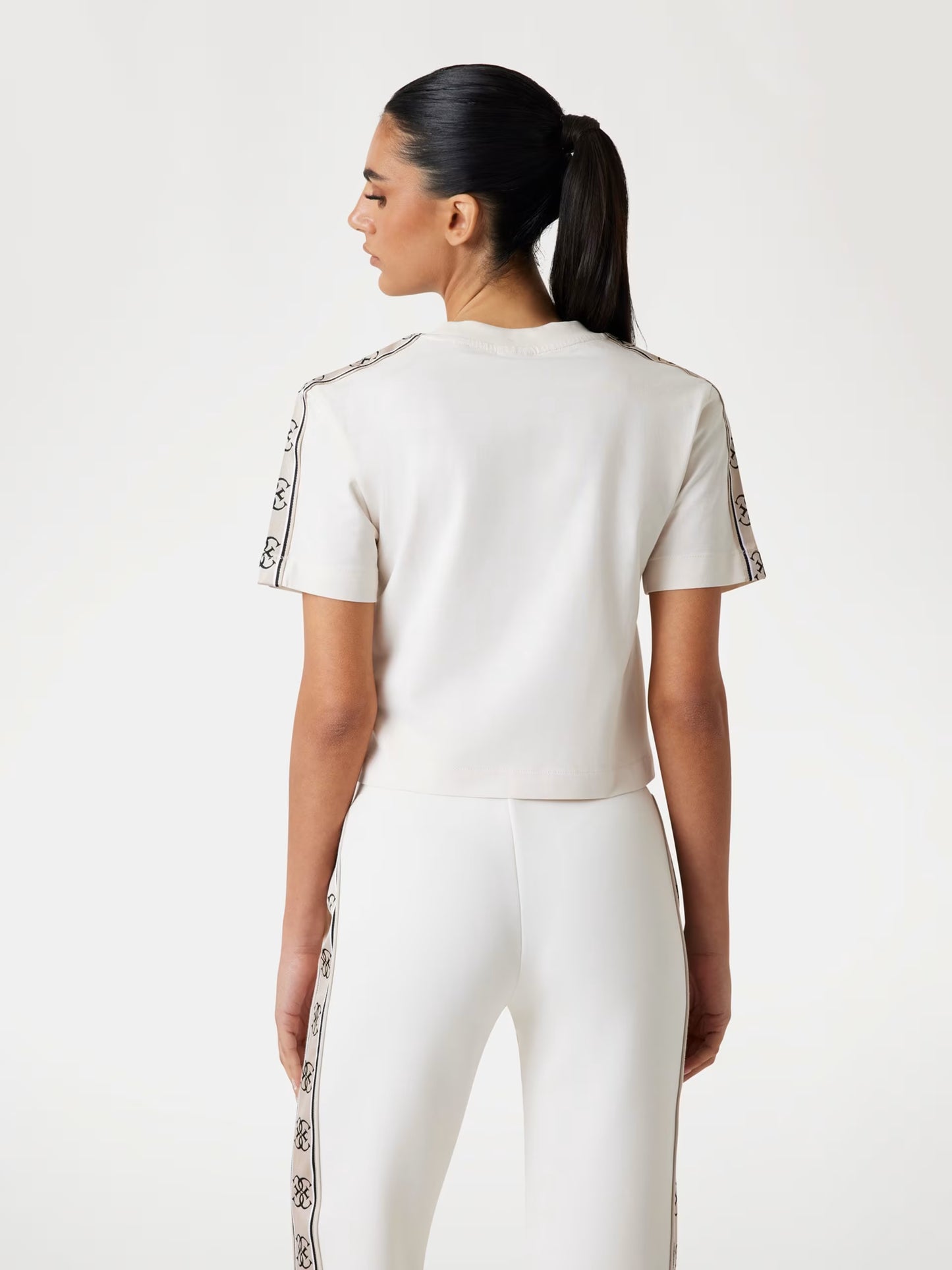 Guess V3RI08I3Z14 T-shirt corta con nastro logo