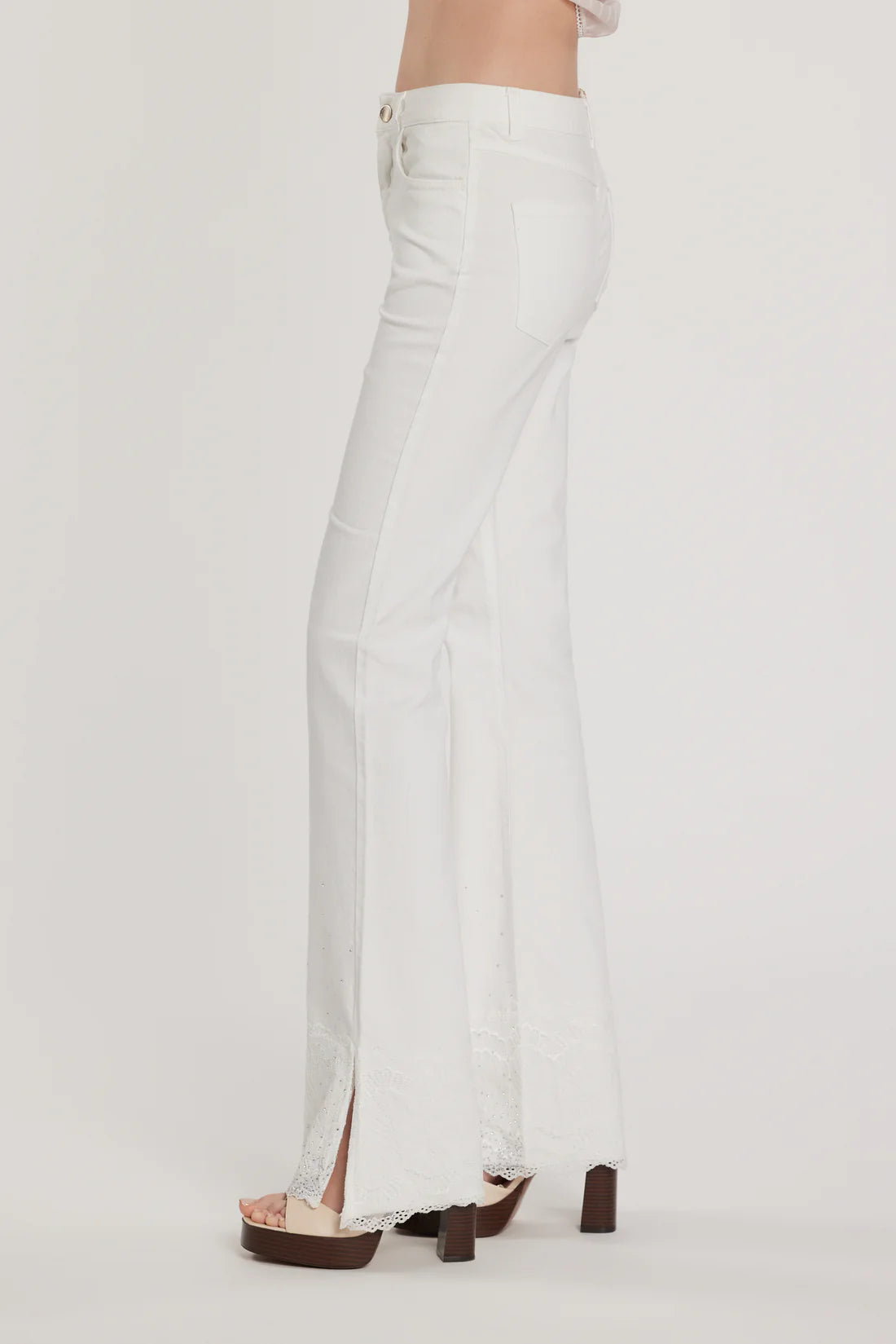 Relish Pantalone SCHIFFERONE_10 vita media cinque tasche con applicazioni più pizzo più spacco laterale flaire fit bull