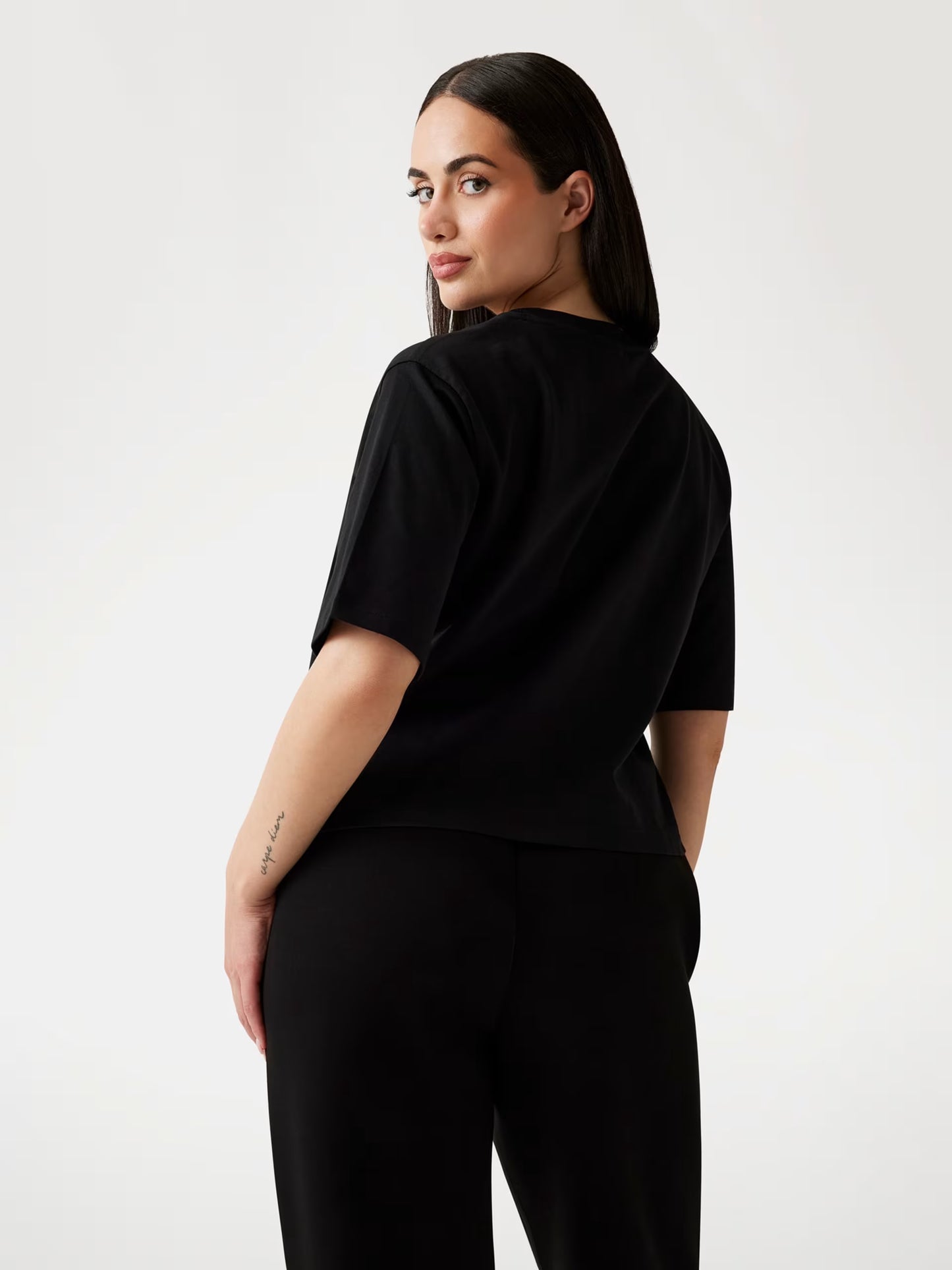 Guess V4YI06I3Z14  T-shirt boxy con logo