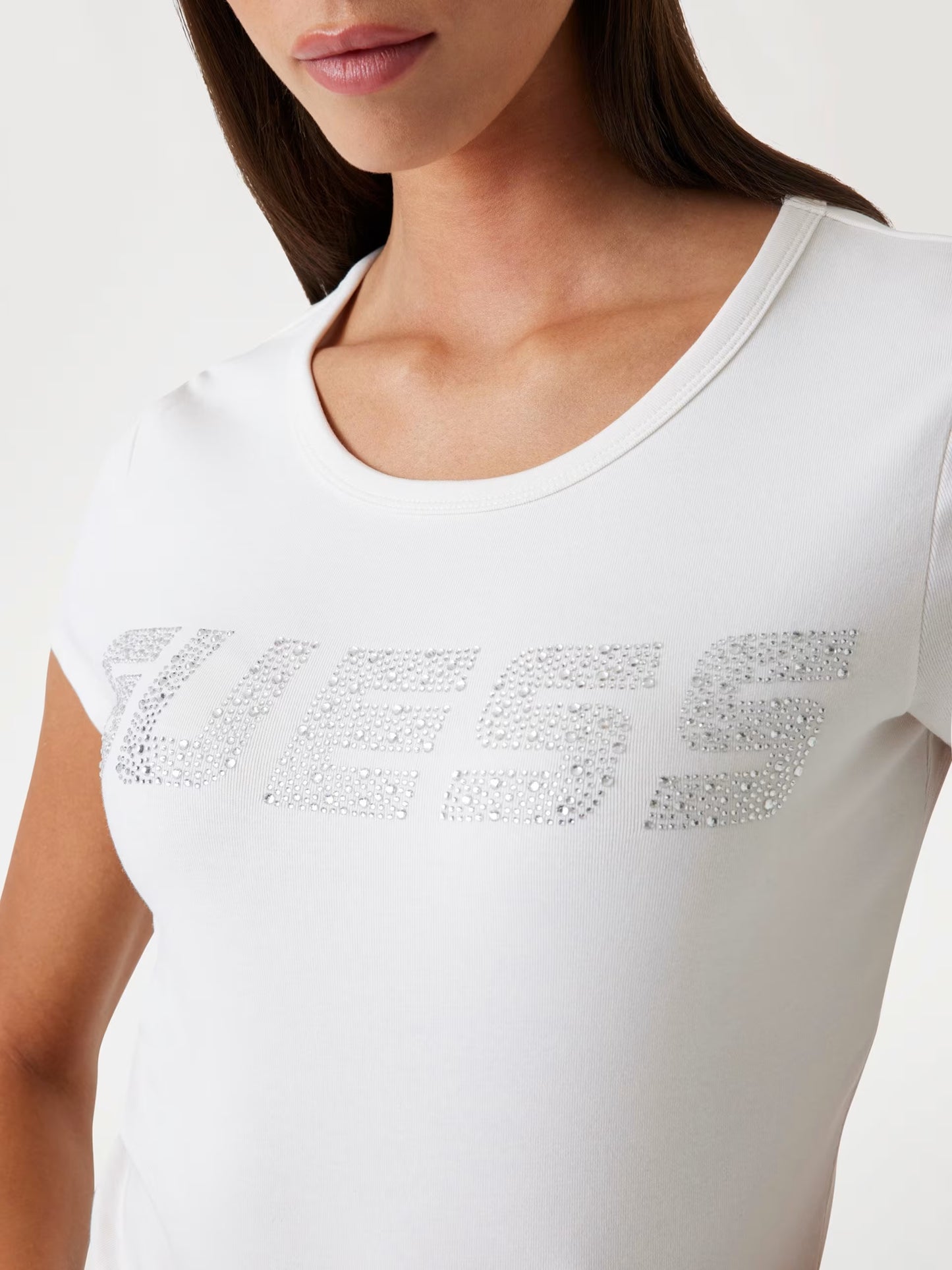 Guess V4BI16KCIV1 T-shirt with rhinestone logo