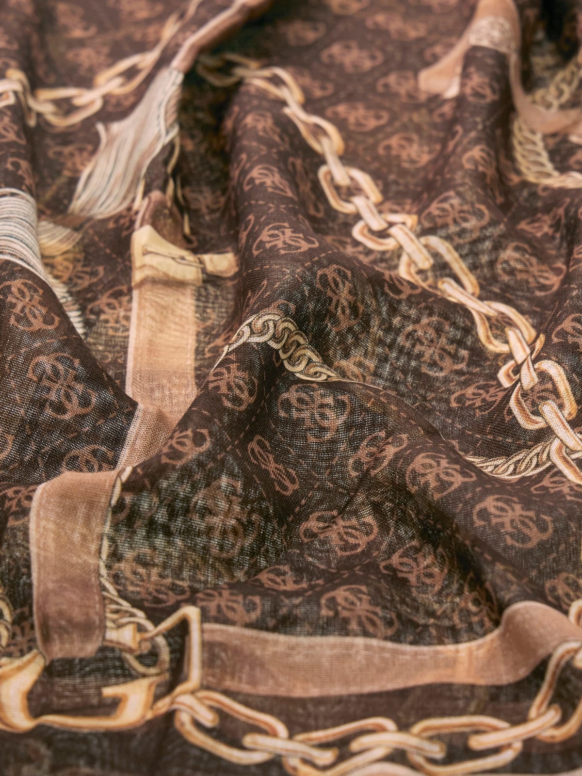 GUESS  Printed Kefiah 120x120 Brown