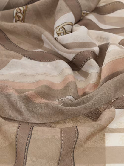 YVONNE LOGO 120X120 PRN KEFIAH GUESS AW5659