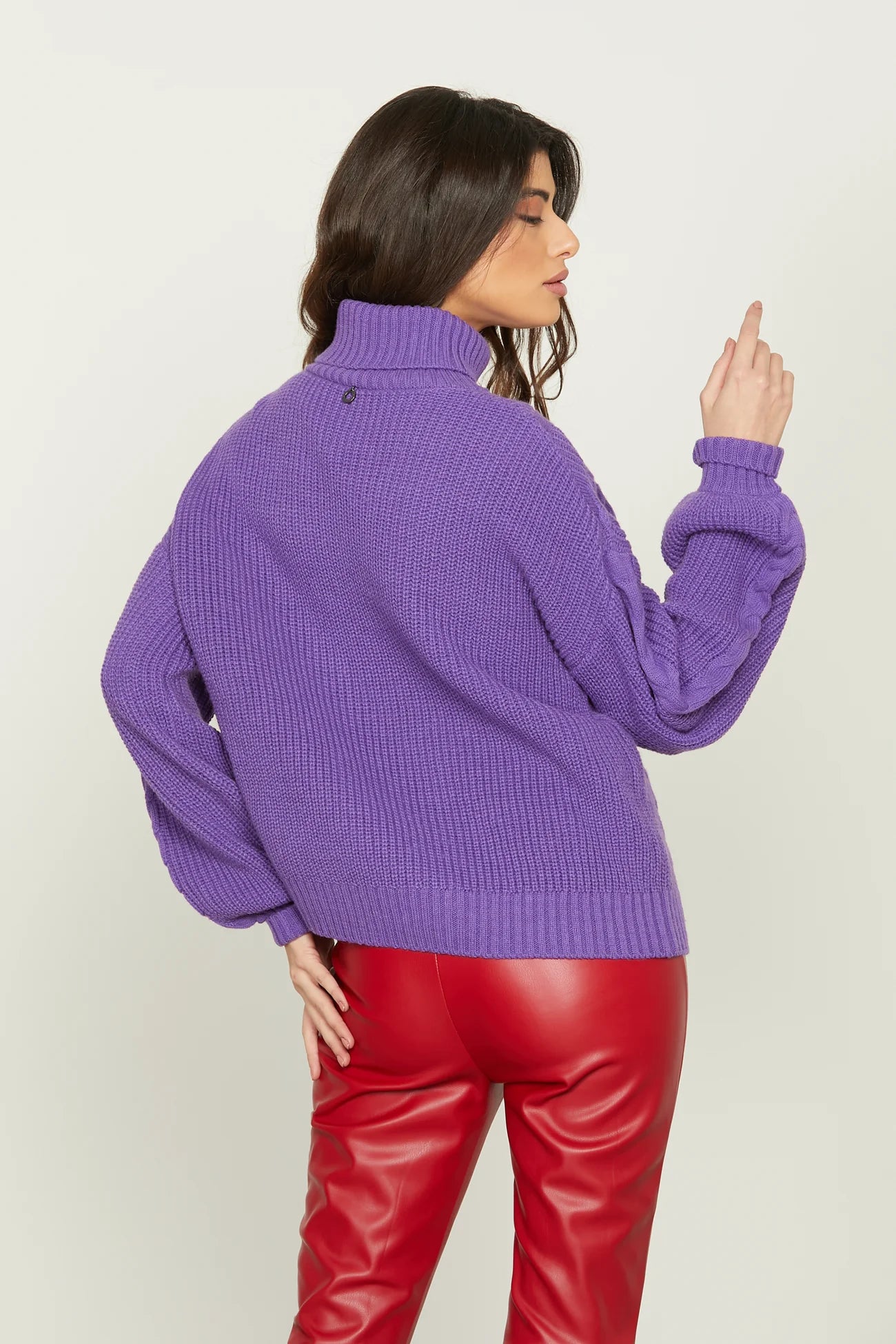 ARETUSA long-sleeved balloon-neck sweater with braided workmanship