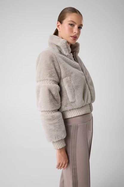 GIACCA IN PELLICCIA SINTETICA GUESS V6BL14 W4519