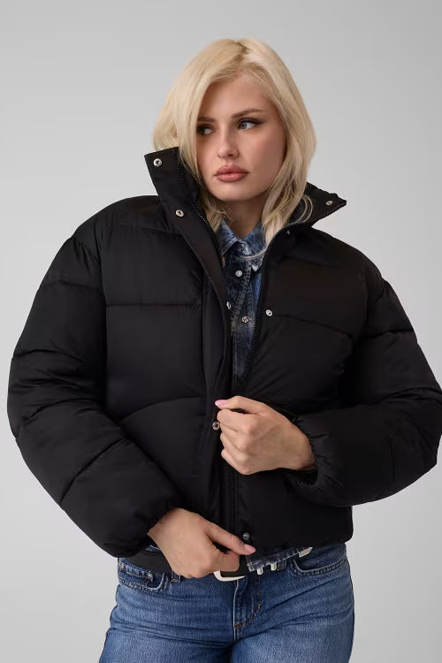 MARIKA SHORT COZY PUFFER GIUBBINO GUESS