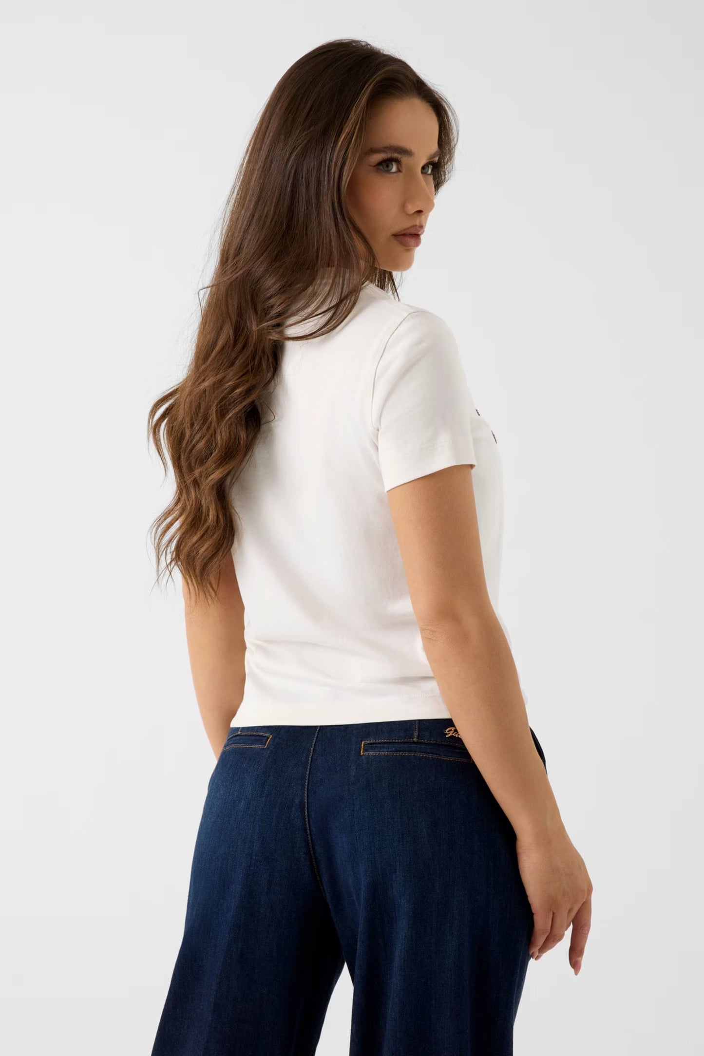 Guess W6YI29K4348 T-shirt con logo di perline