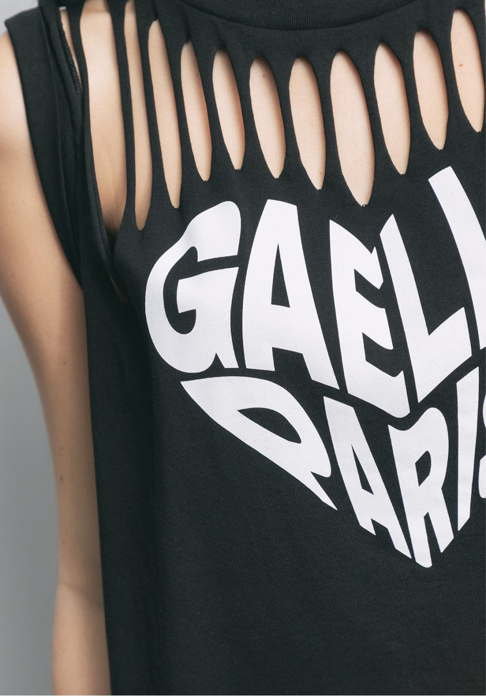 Laser cut sleeveless jersey T-shirt with Gaelle GBDP16953 print