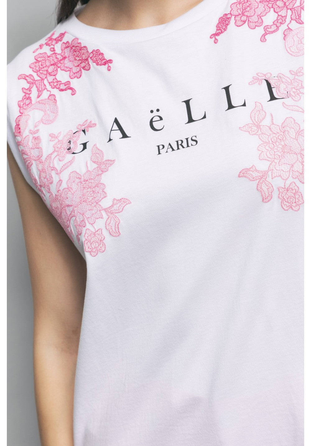 SLEEVELESS T SHIRT WITH PRINT AND EMBROIDERY - GBDP16963 - GAELLE PARIS